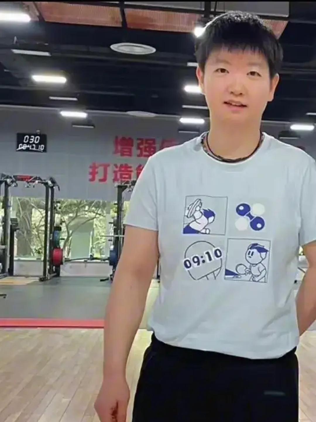 3.1国乒体测来了，看到了大头疯狂的跳绳子，可爱的莎宝刚忙完直播又立马回到了训练