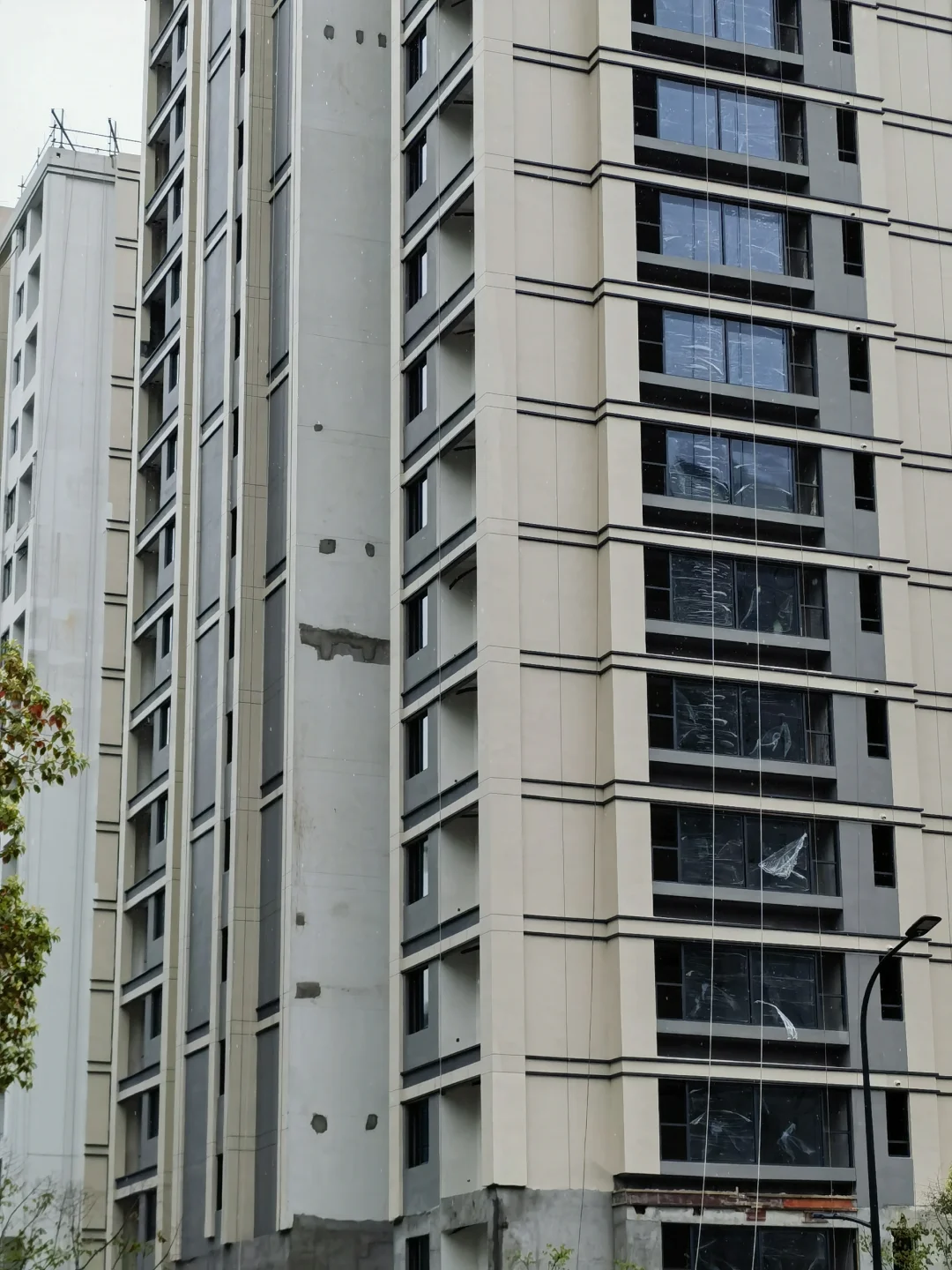 潮阅尚境的外立面是真糟糕