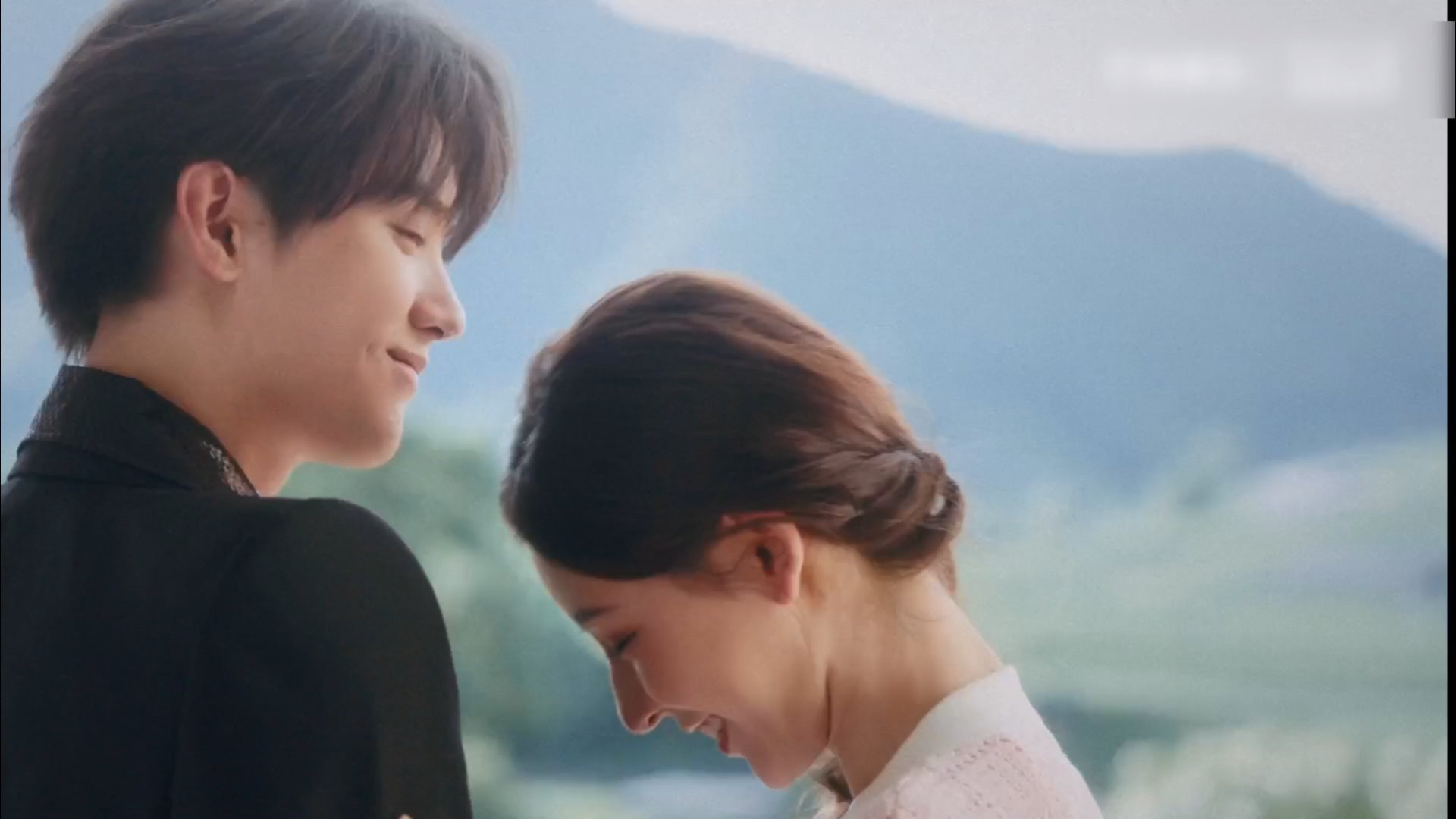 #张予曦周翊然演情侣cp感# 俊男美女站在一起的时候总是会让人觉得眼前一亮，如果