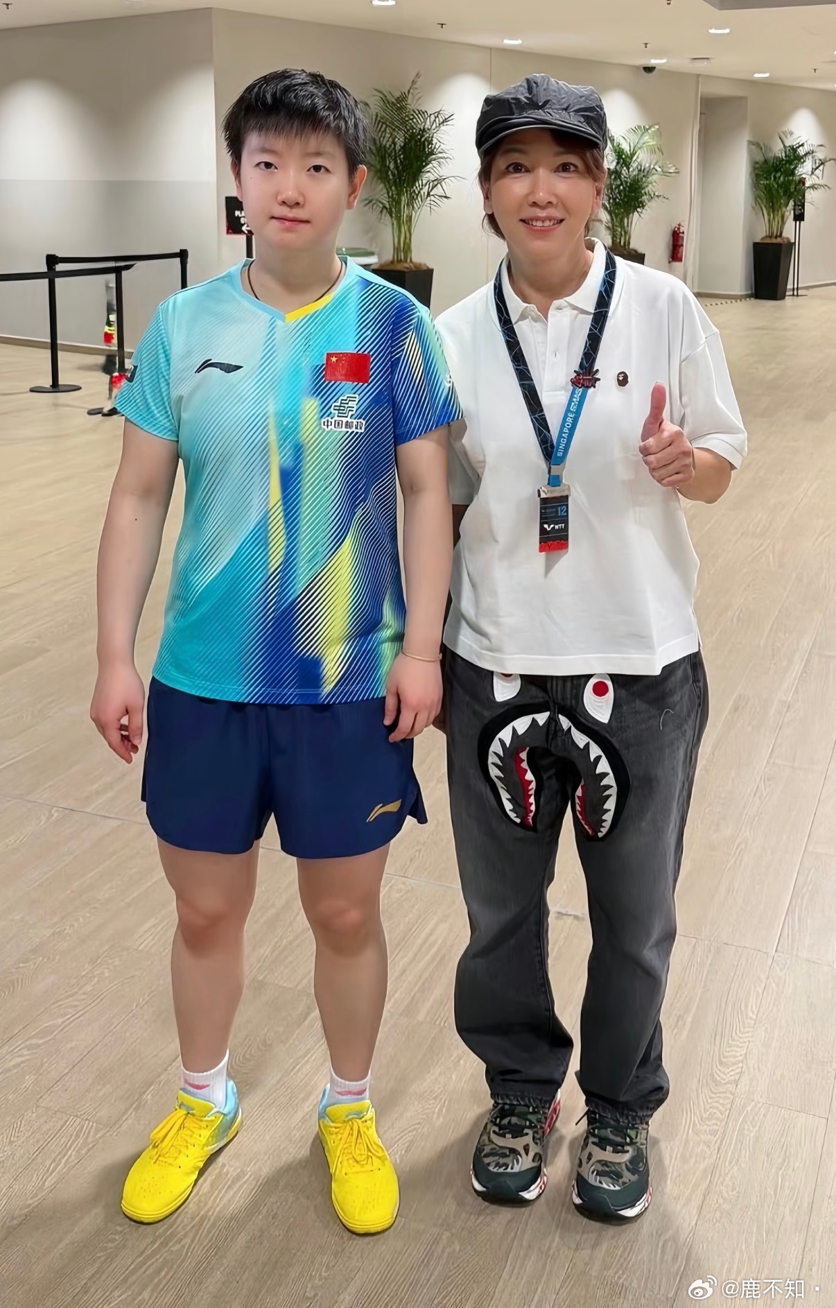 我就说一直觉得这个裤子眼熟 