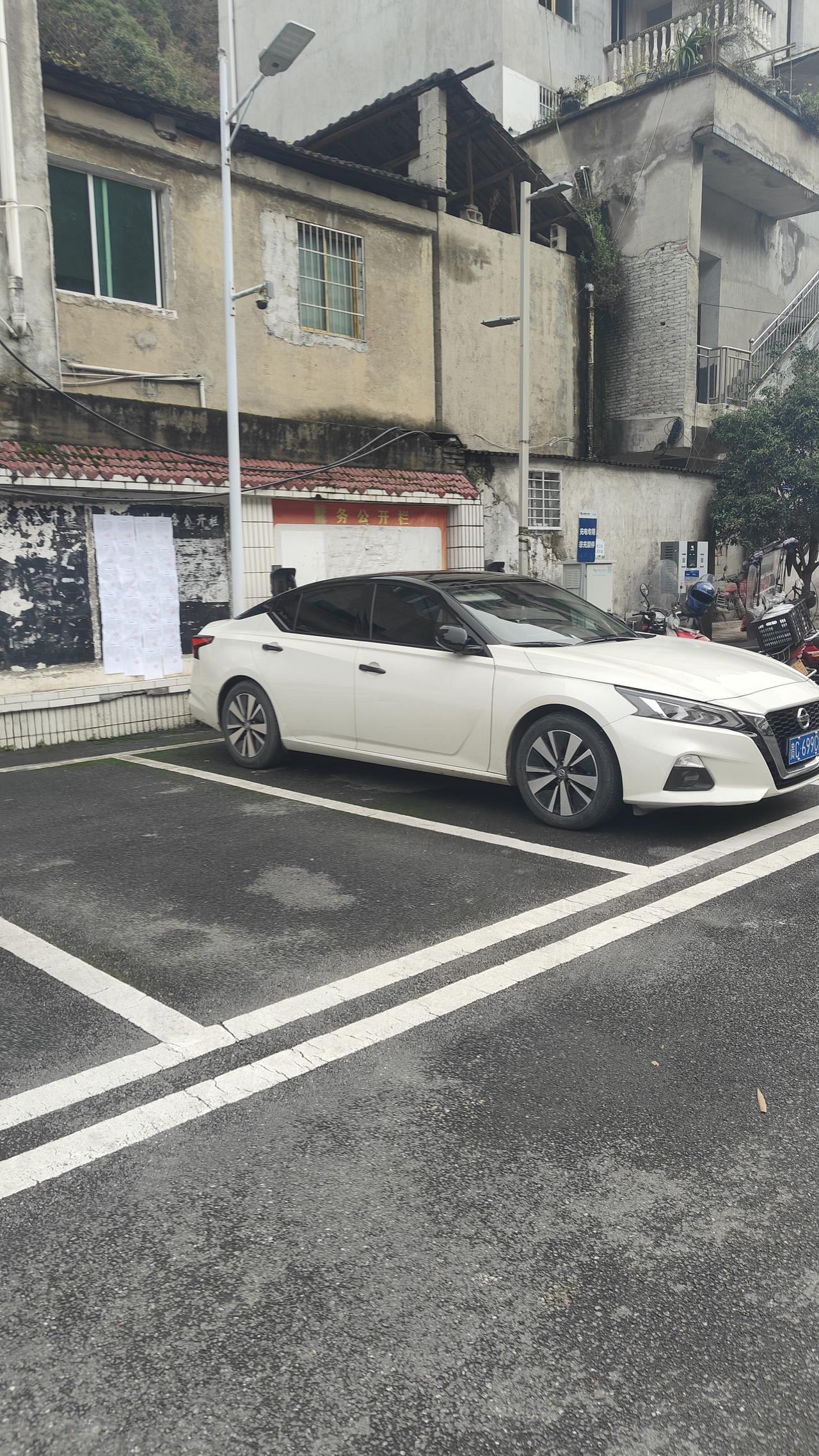 第七代天籁号称性能猛兽
大众迈腾帕沙特都干不过它
不知道真的假的