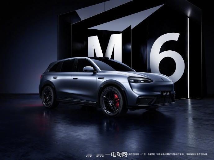 问界M6 目前有曝光了2个颜色：白色和银色，加上昨天的蓝色，看来发布会不远了对这