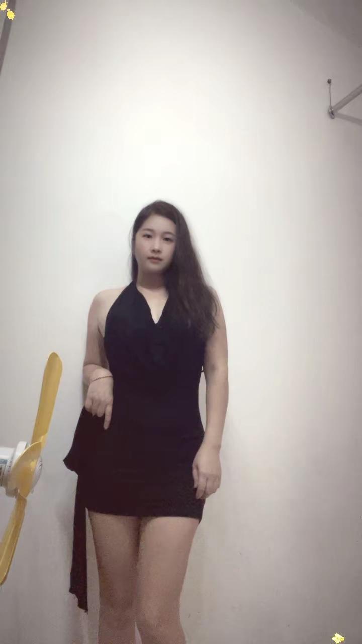 打扮的理由不是见人 而是我今天心情很好
