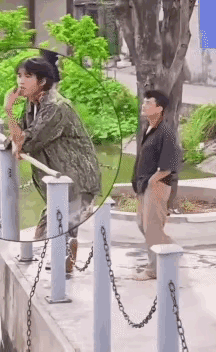 这该死的松弛感，这下彻底清醒了。