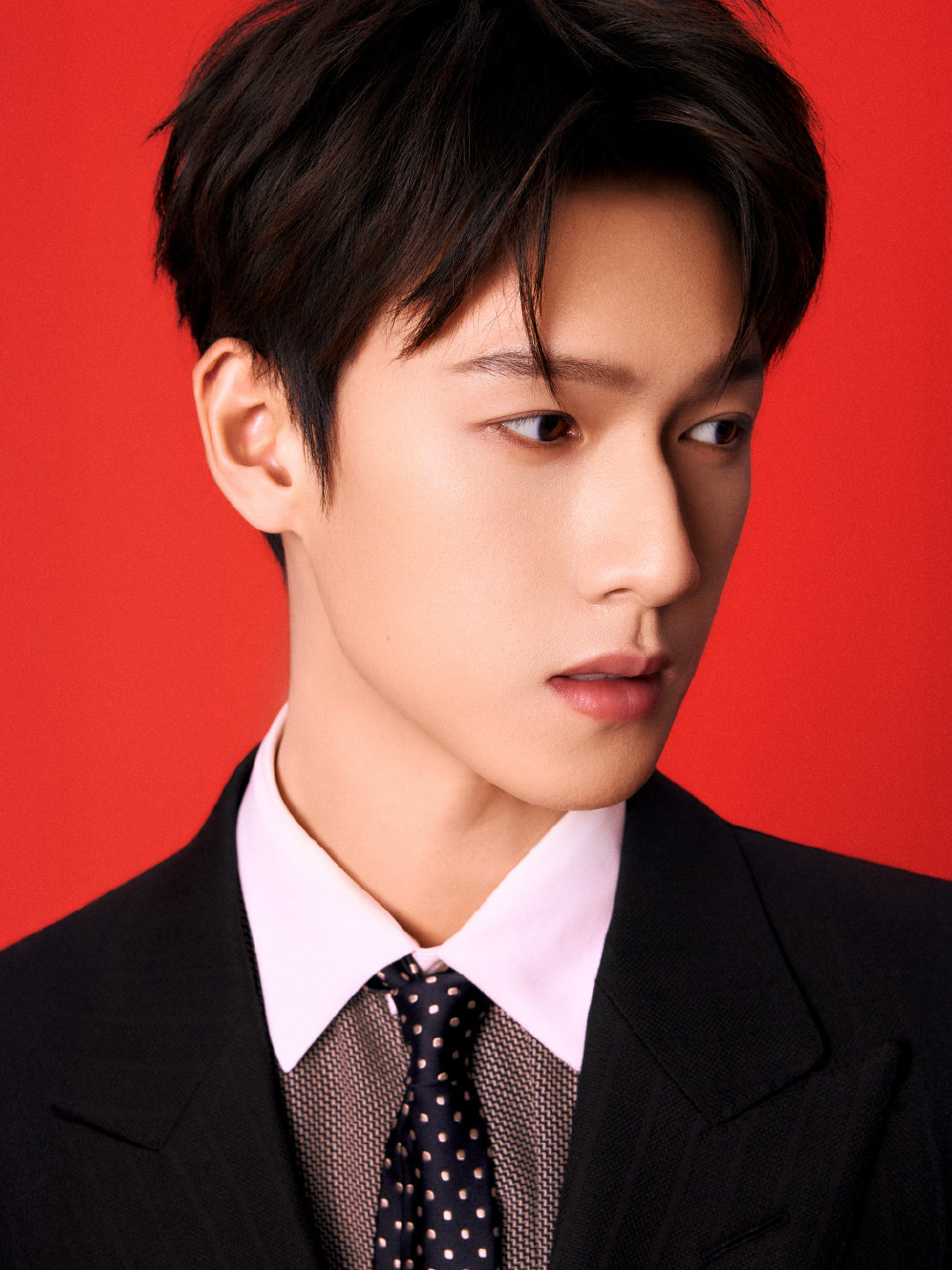 李昀锐 × TOM FORD BEAUTY感受TF型男双色碰撞的犀利与先锋❤️?