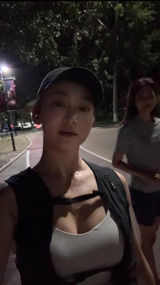 夜跑的快乐🌃👾