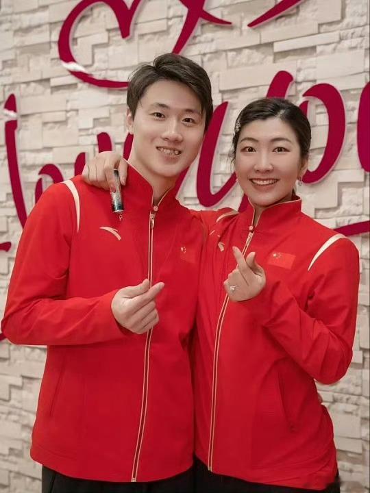 王心迪对徐梦桃一直模仿没法超越王心迪那句“一直模仿，没法超越”，藏着最温柔又最坚