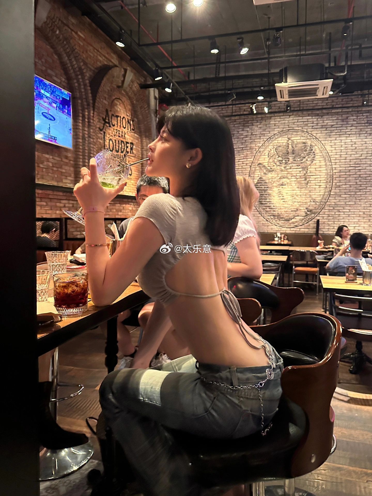 没十年腰肌劳损扭不出这个腰 ​​​