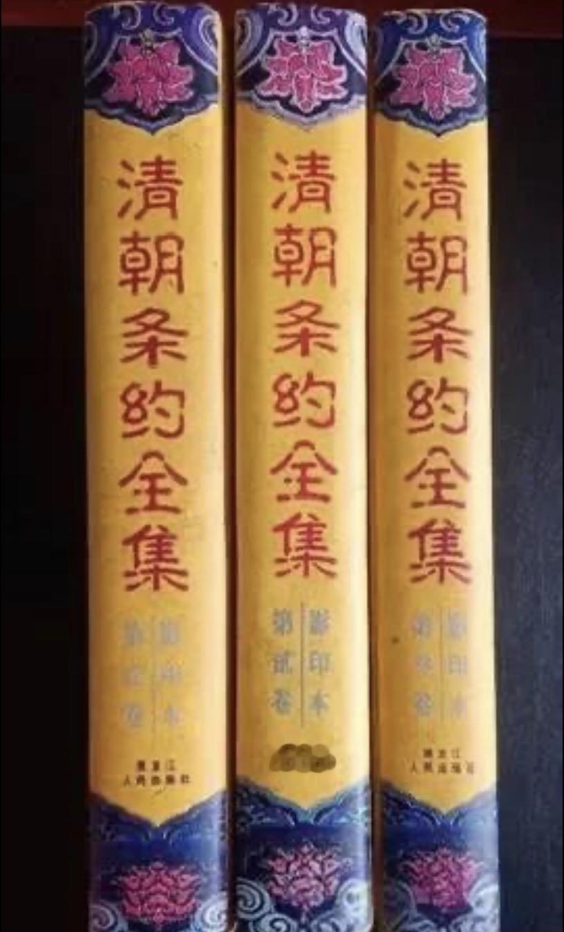 一直以来有个疑问，这些影视剧拍摄者拍清朝的剧，为啥只拍宫斗剧，兄弟手足相残，怨妇