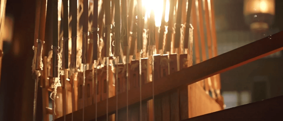 原来蜀锦是淳儿织的  淳儿在蜀锦人家大展身手，将蜀锦技艺发扬光大，让这珍贵的非遗