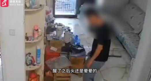 万万没想到！河南，一男子打开弟弟给母亲买的电蚊拍，出于好奇用食指和拇指捏了下拍面