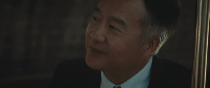 谁家间谍脚蹬鸭子船接头没有昏暗房间和神秘暗号，只有波光粼粼的湖面与缓慢前进的小船