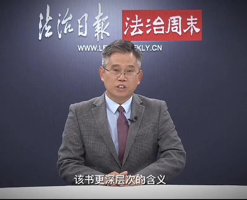 刀郎，这位在中国歌坛颇具争议的音乐人，凭借其独特的乡土气息与深厚的文学底蕴，赢得