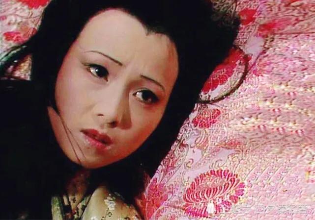 秦可卿给贾家留了一条后路，王熙凤照做了吗？
秦可卿出主意在贾家祖坟附近买地，这些