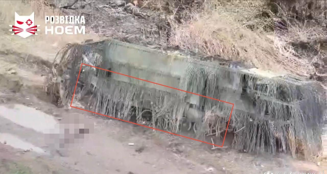 一台大递的新款龟式

为了防fpv，车头和车尾都进行了加长。

这个可能效果还不