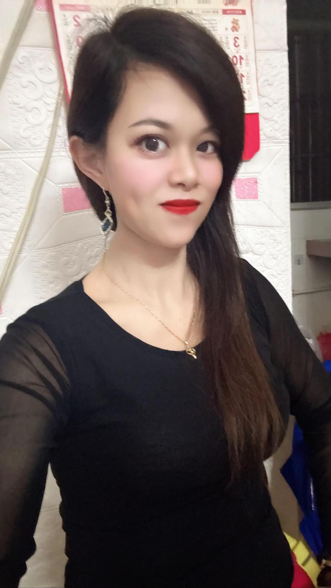 大家晚上好呀！如果我现在这样穿出去应该不冷吧？