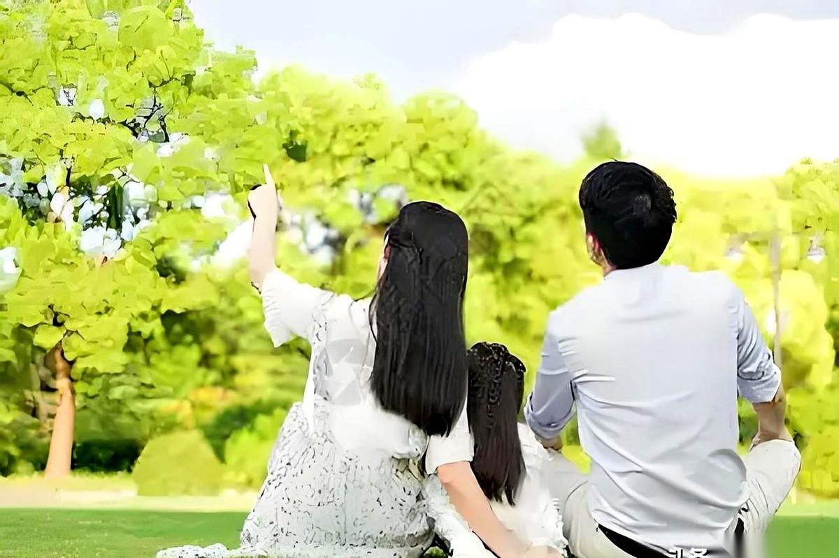 我得缓缓，这剧情给我看懵了。
所以说，你跟一个有妇之夫以夫妻名义同居7年，花了人