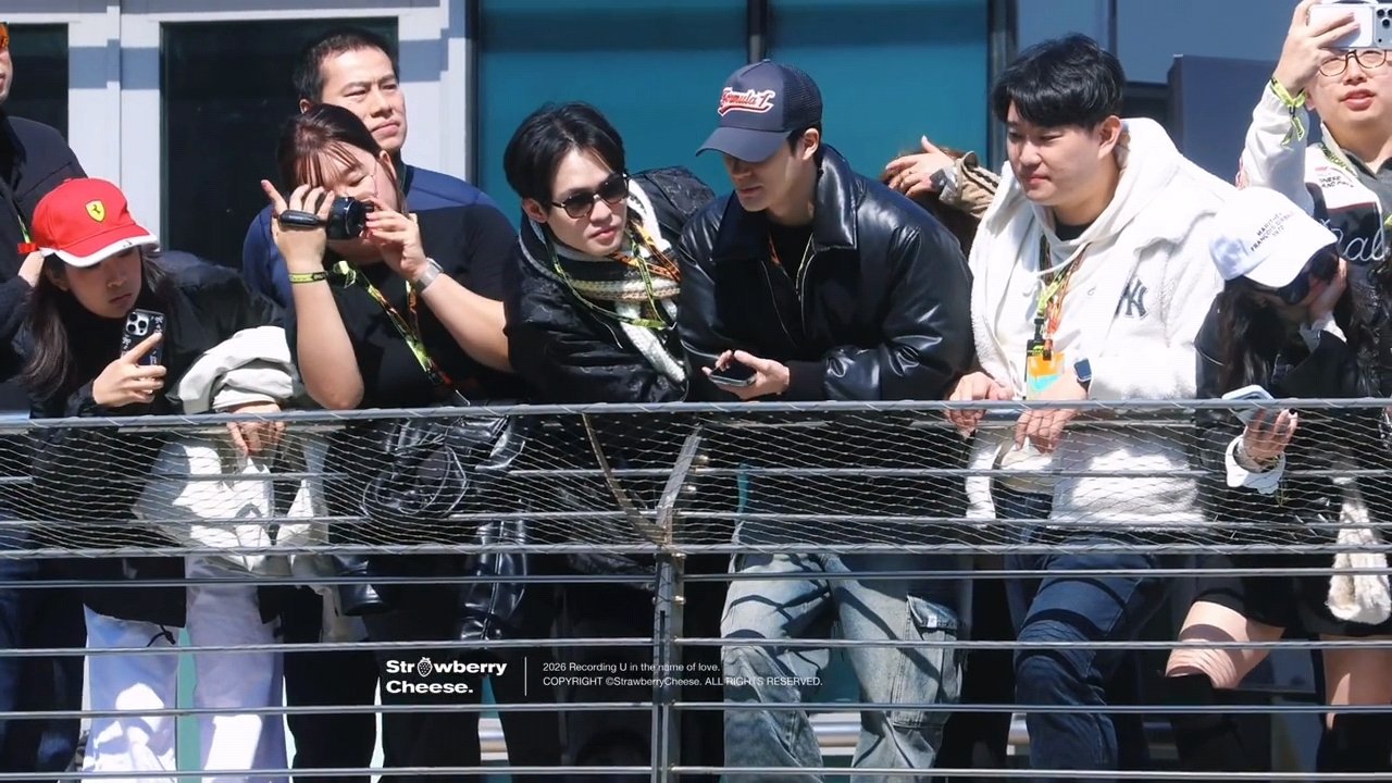 钟辰乐李帝努去了上海F1钟辰乐李帝努来看上海F1了钟辰乐李帝努来看上海F1了，哈