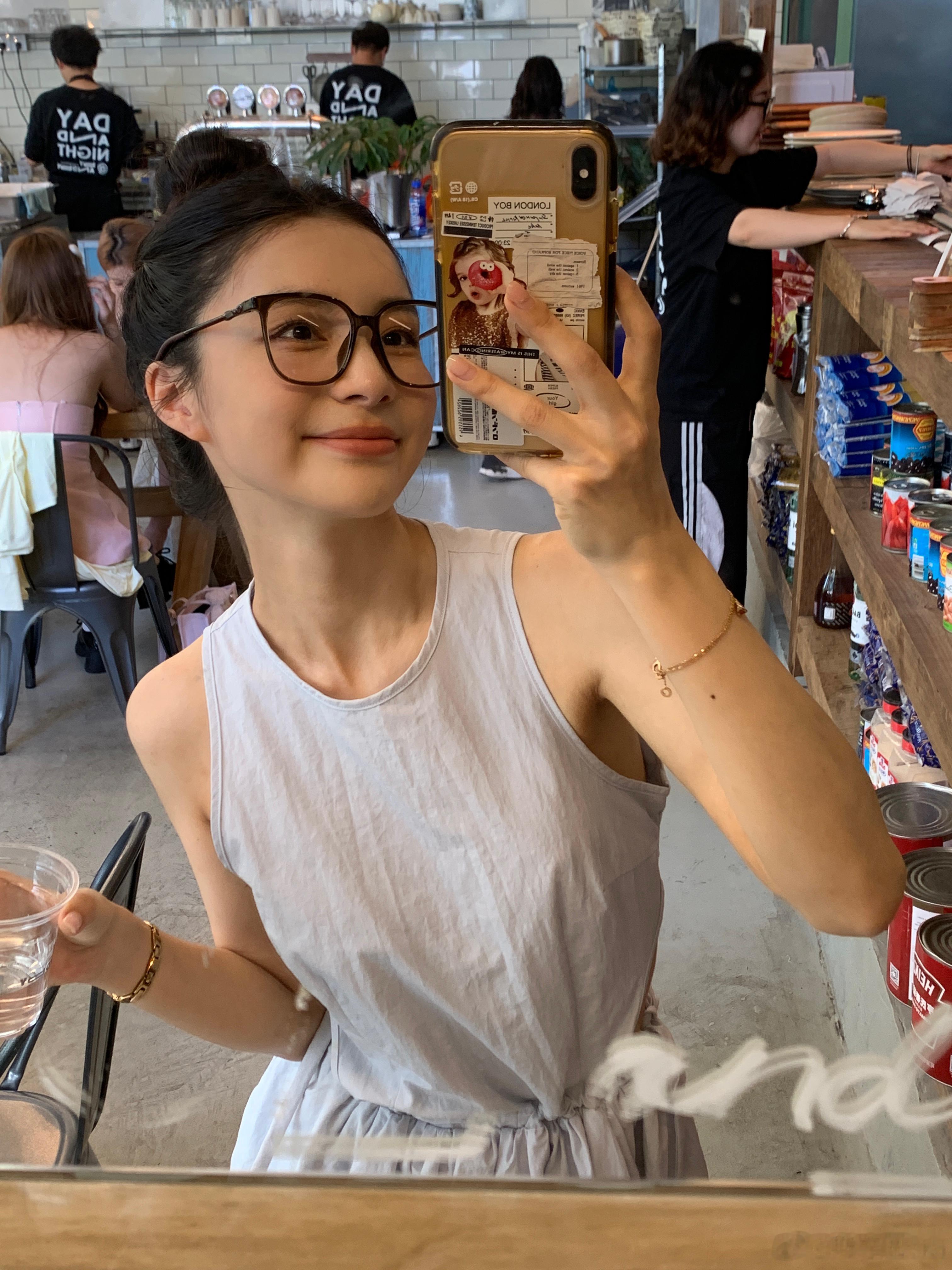 晚饭要吃饱 不然会做饿梦 ​​​