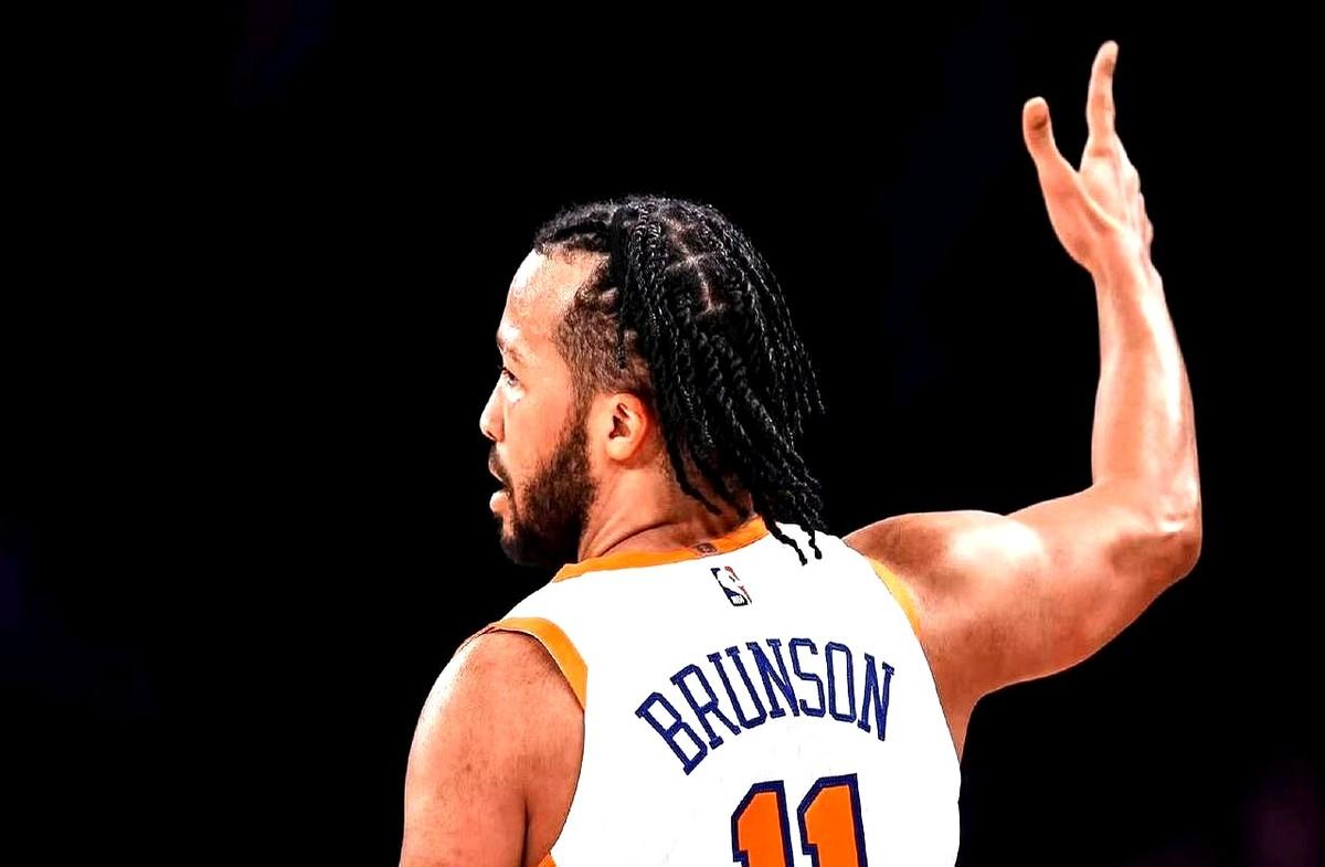 纽约之王？安东尼的时代过去了，现在是布伦森的。

季后赛12连胜，NBA历史第七