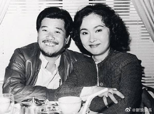 雪妮唐佳同日丧礼雪妮和丈夫唐佳同日丧礼 据港媒，88岁著名武术指导唐佳上月堕楼身