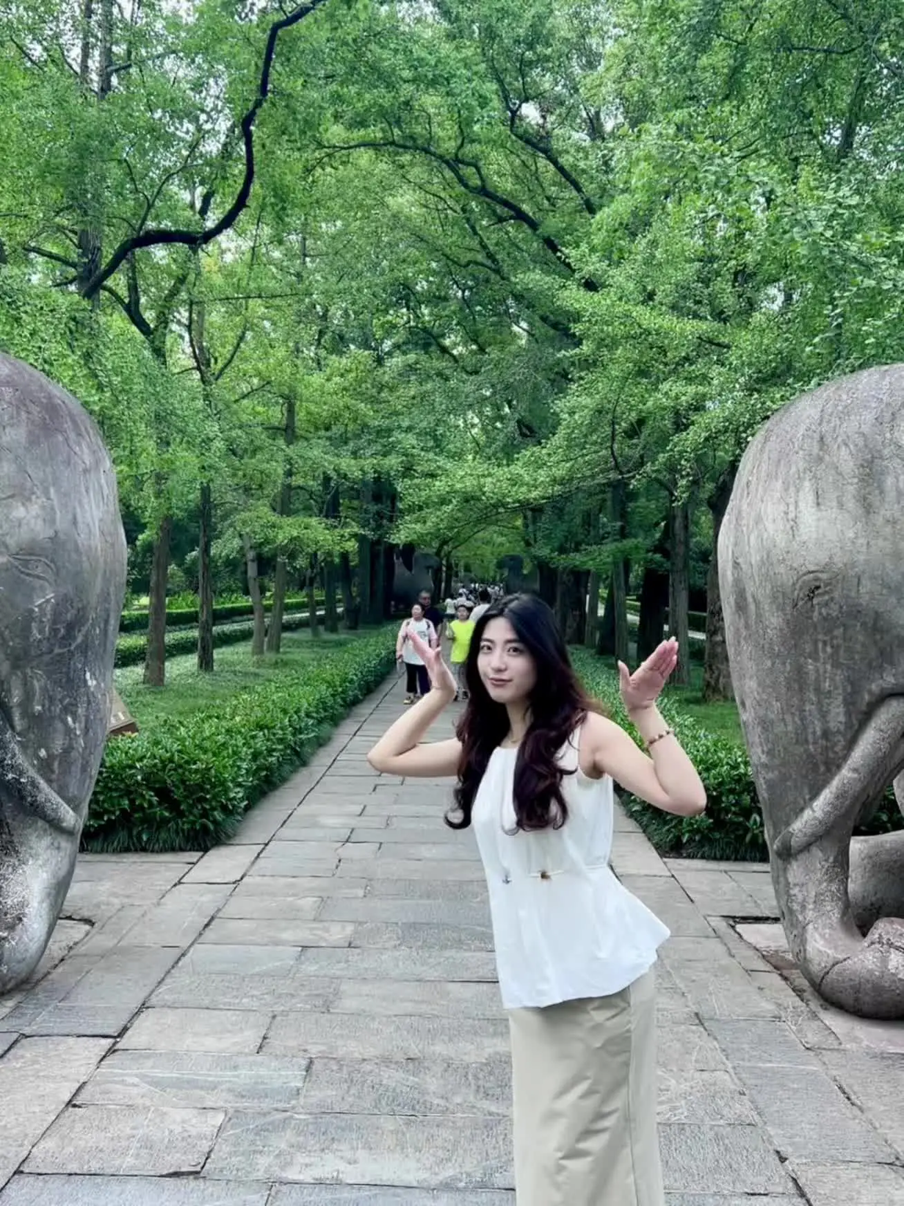 人们总说再次去同一个地方地方旅游 就像是刻舟求剑 终不似少年游  上一...
