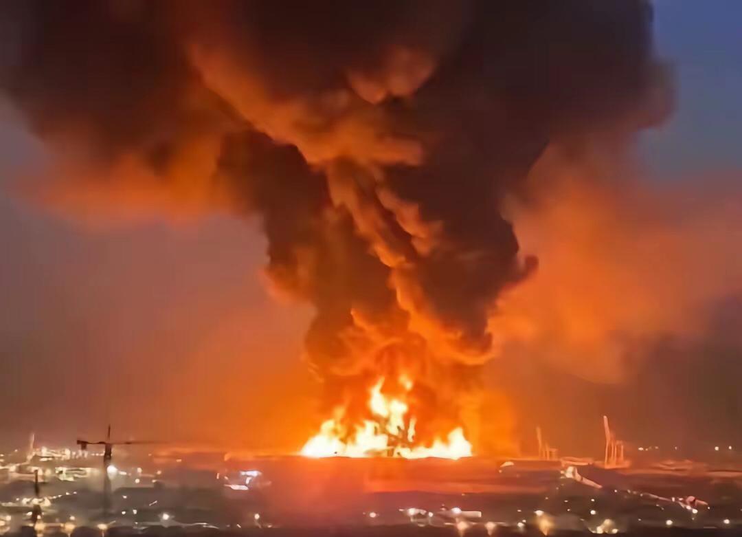 战争重大升级！刚刚，伊朗伊斯兰革命卫队发布重磅警告：沙特、阿联酋、卡塔尔三国石油