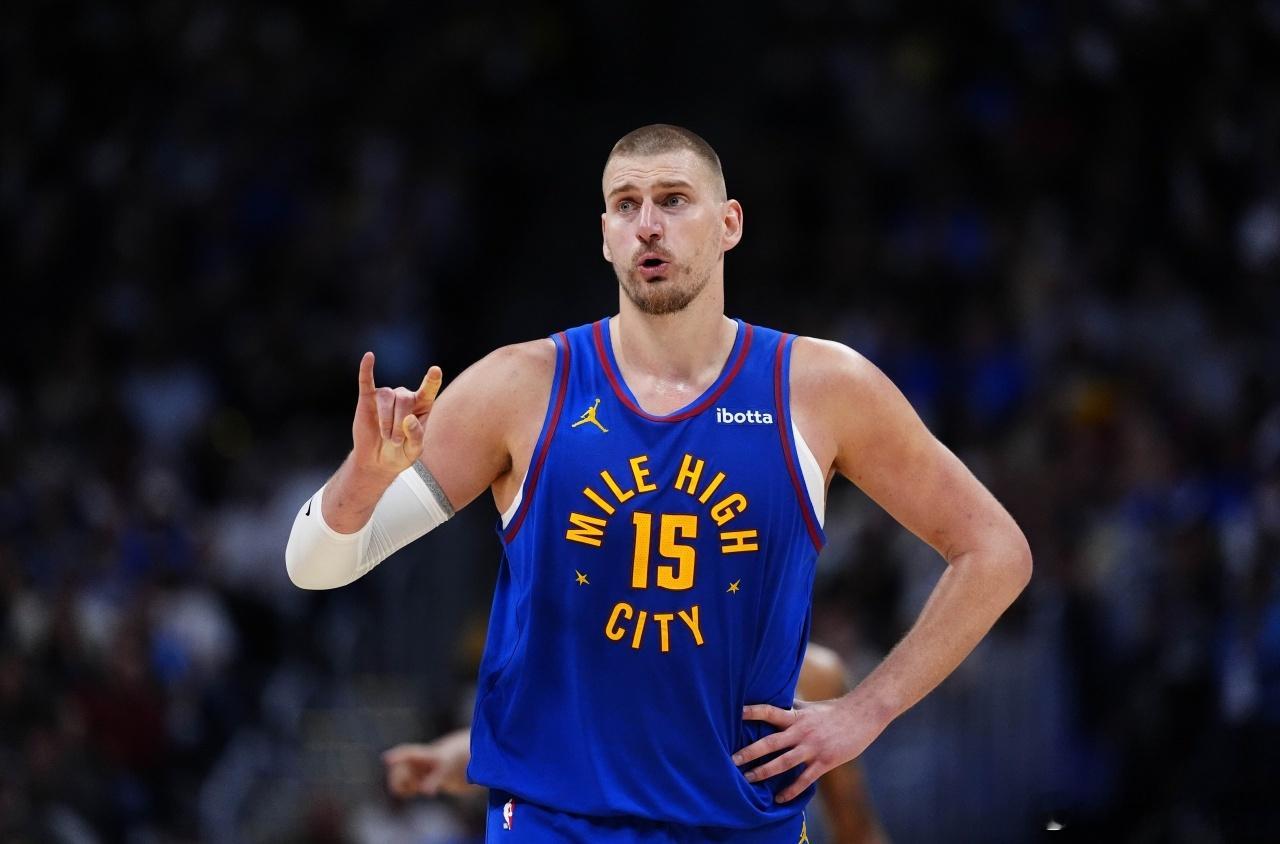 04月26日讯 NBA季后赛首轮G4，掘金在客场对阵森林狼。此役，掘金球星约基奇