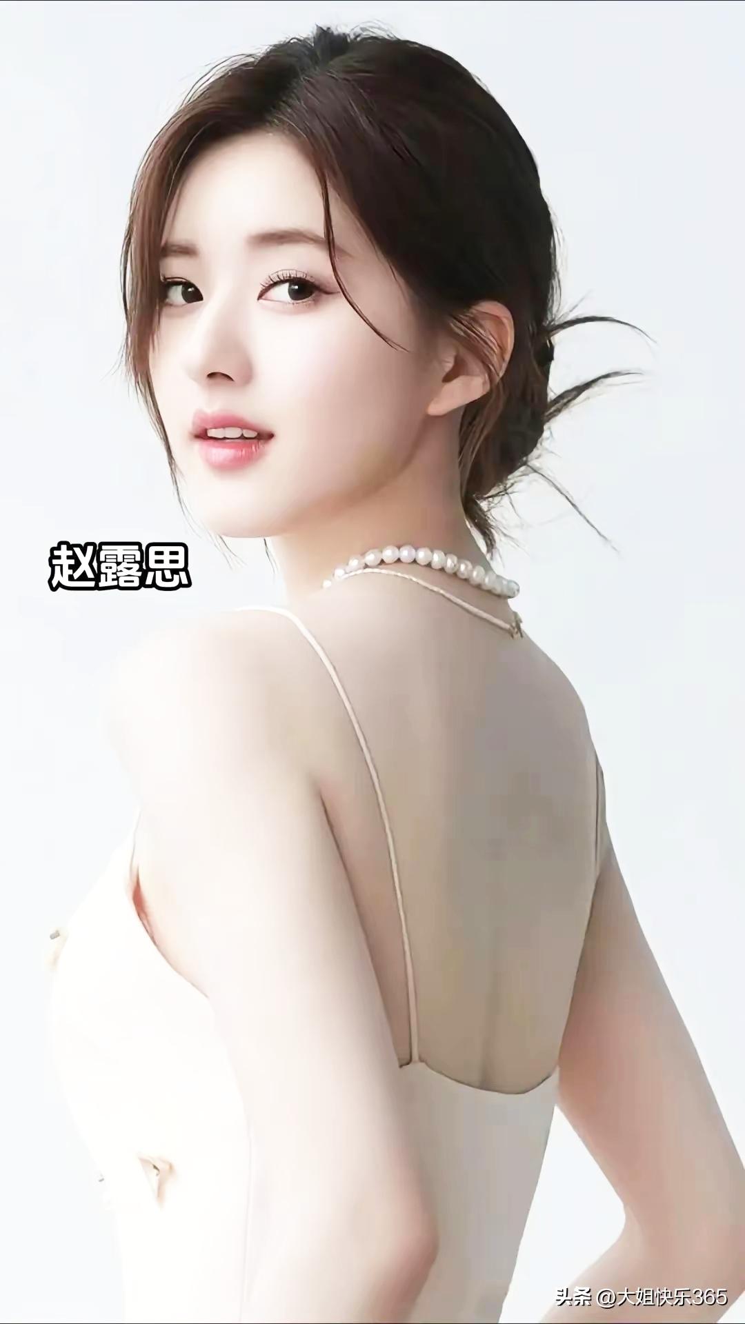 优雅珍珠项链，尽显女性魅力！