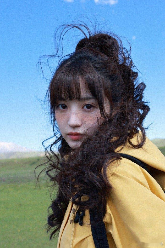 #来看娱乐[超话]##田曦薇雀斑妆天花板##田曦薇雀斑妆小卷毛#真是雀斑妆天花板