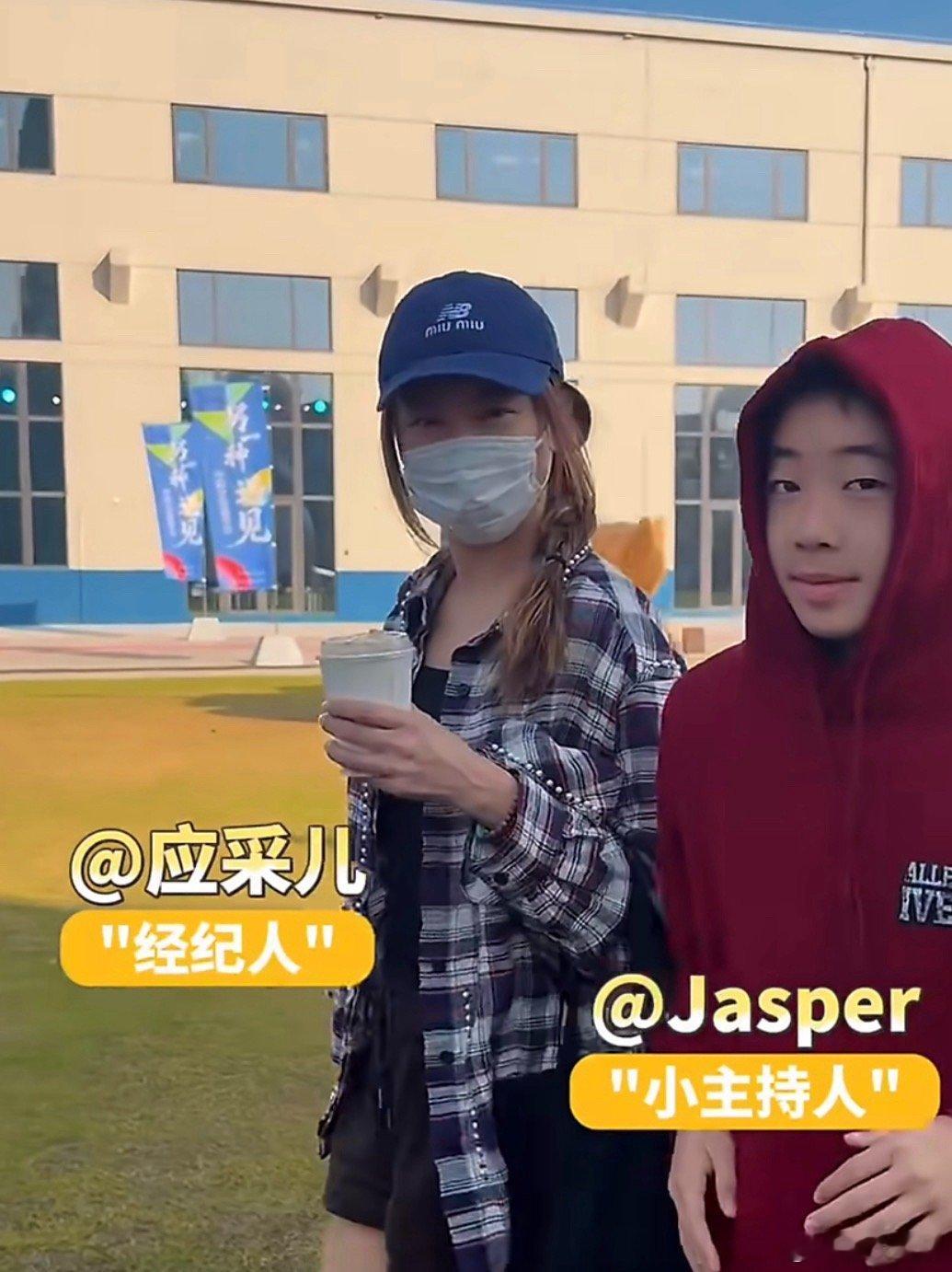 12岁的JasperJasper真的也是等比例长大，越来越像他爸爸了，小时候特别