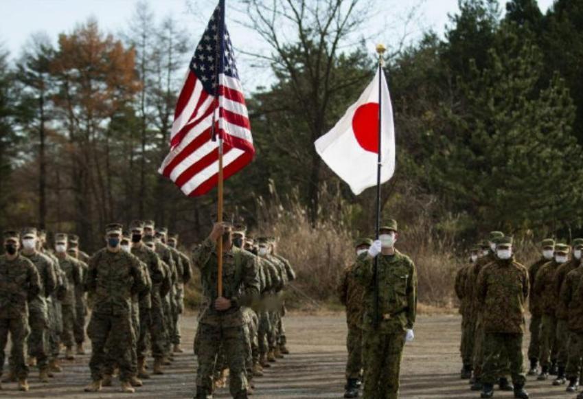 美国在日本驻军，对我们是不是威胁呢？其实，美国在日本驻军有两层含义，一方面是防御