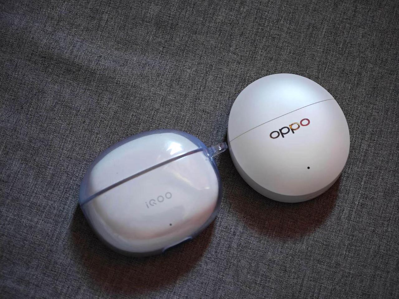 OPPO Air 5s 和 vivo Air 3 Pro对比两者都兼顾了半入耳的