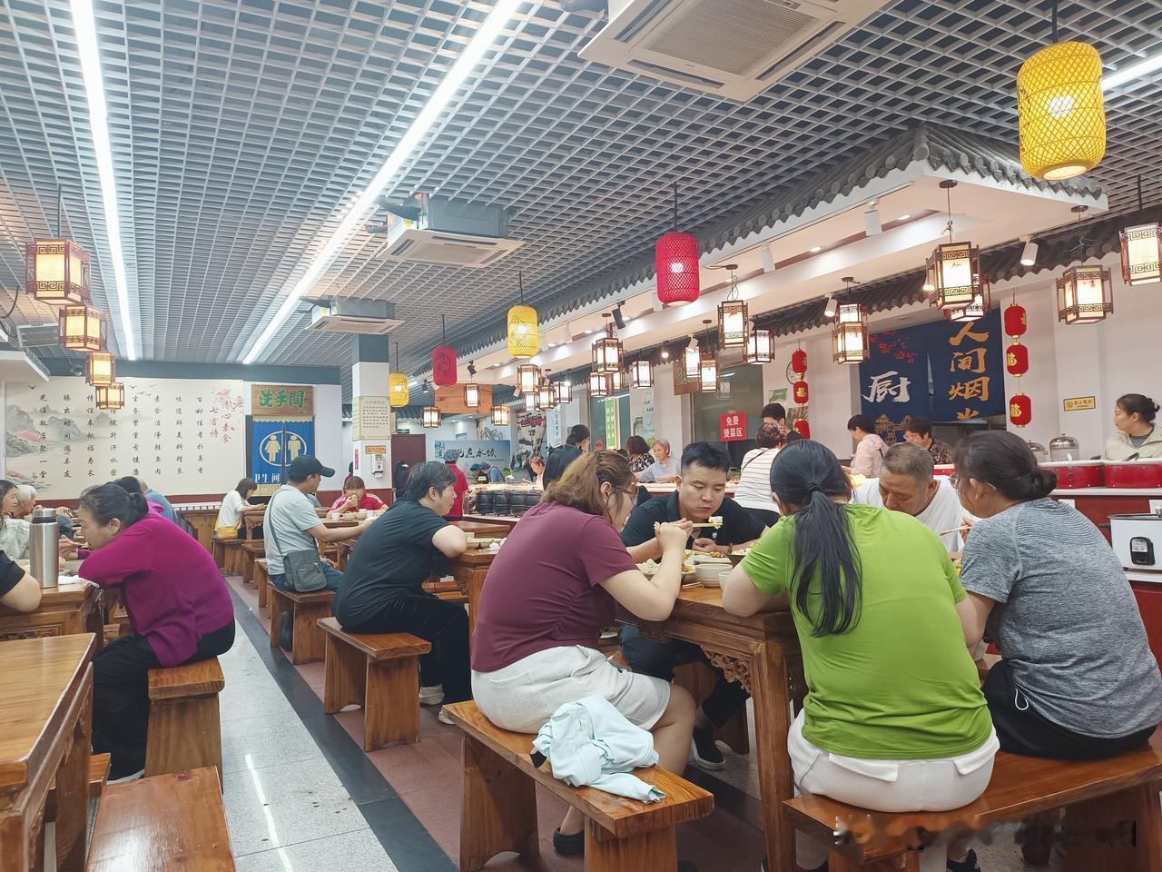 昨天，吃了素食，逛了公园，又坐过了站……

[微风]一顿清心素食自助，健康又满足