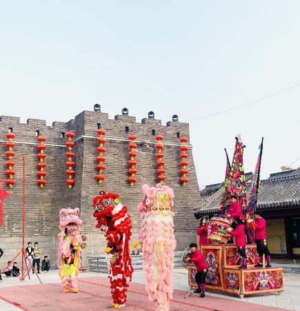 一、2026年多少分能上？分梯队给你讲明白
先看硬数据。2025年，山东青年政治