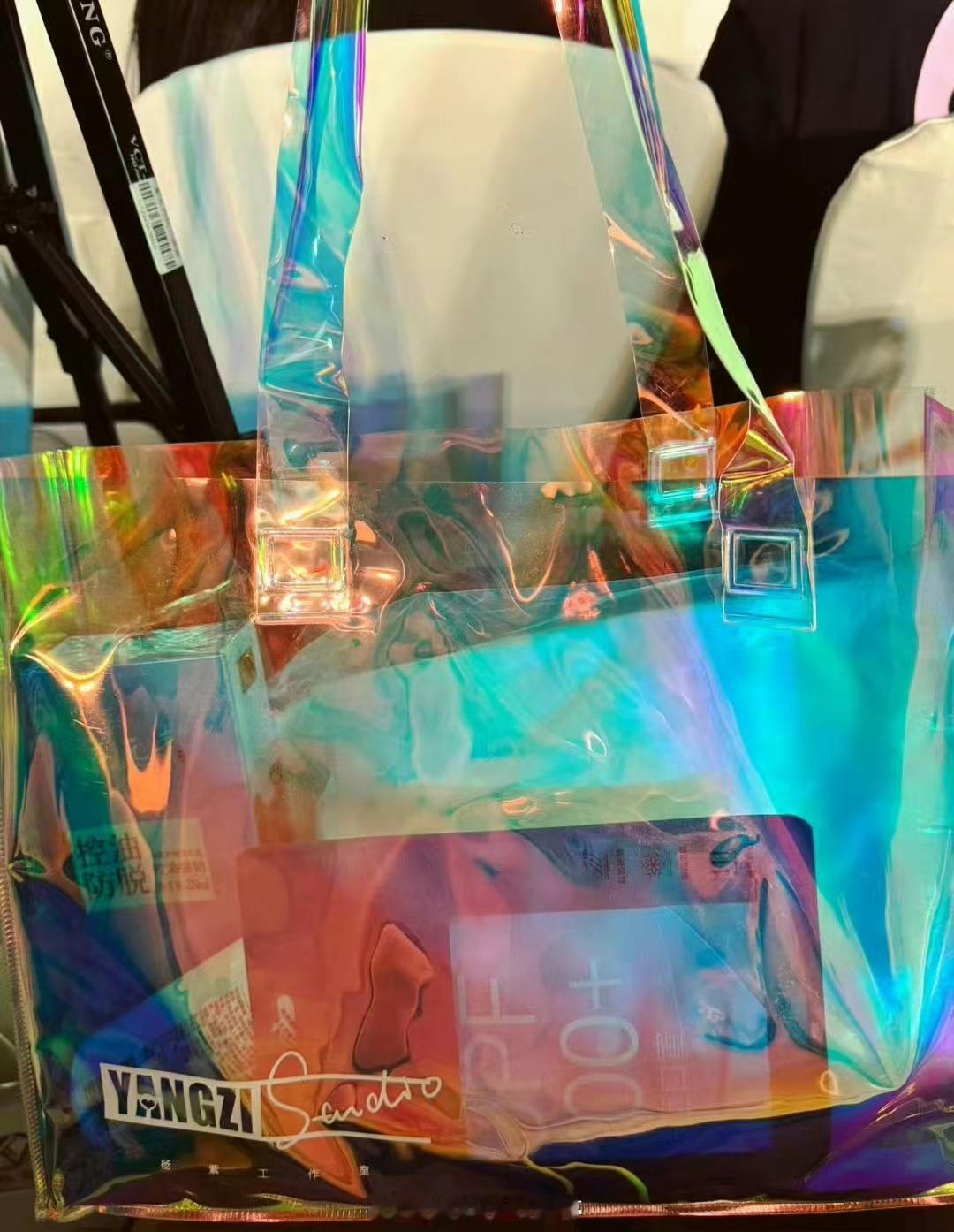 #杨紫长相思2见面会伴手礼#杨紫长相思2见面会伴手礼，不错不错 ​​​