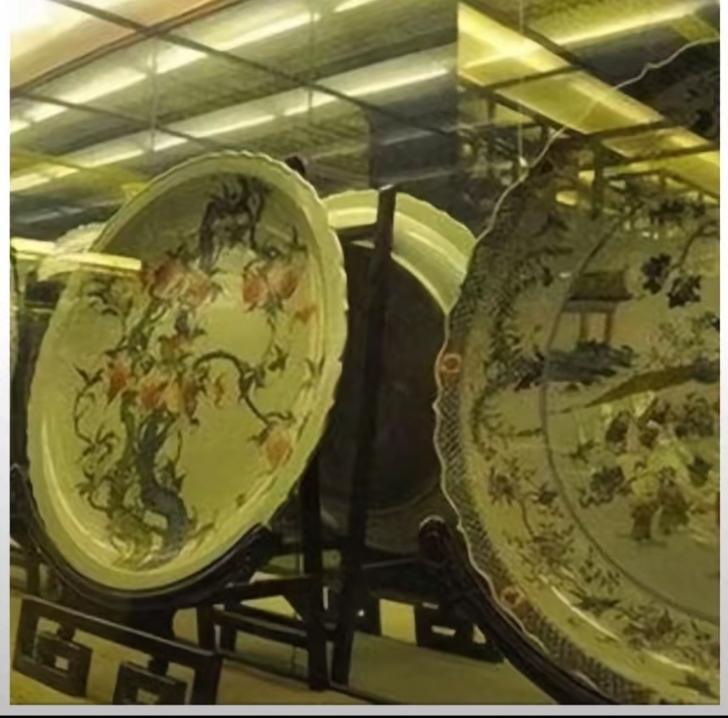 【隐匿伦敦街头的“疯汉”，实则守护国宝的无名英雄！瞧他以生命捍卫文化尊严！】
兄