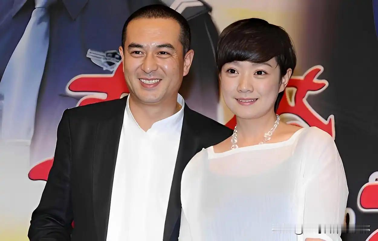 #张嘉益方否认离婚传闻#
今天突然有人爆料张嘉译和老婆王海燕离婚，理由是王海燕更