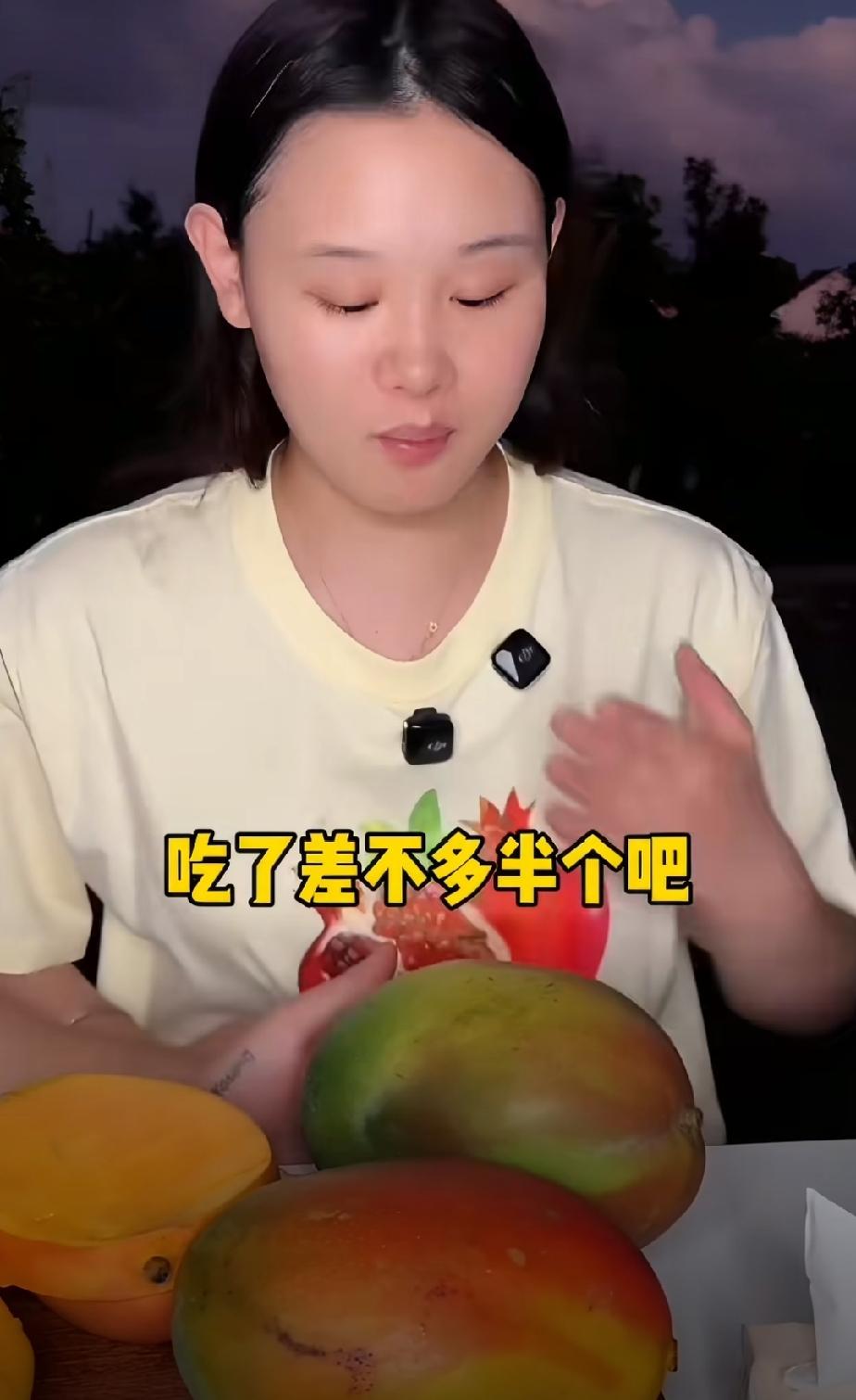 怪不得张家齐退役以后这么喜欢吃零食水果，是因为之前不敢吃，怕长胖，影响跳水成绩，