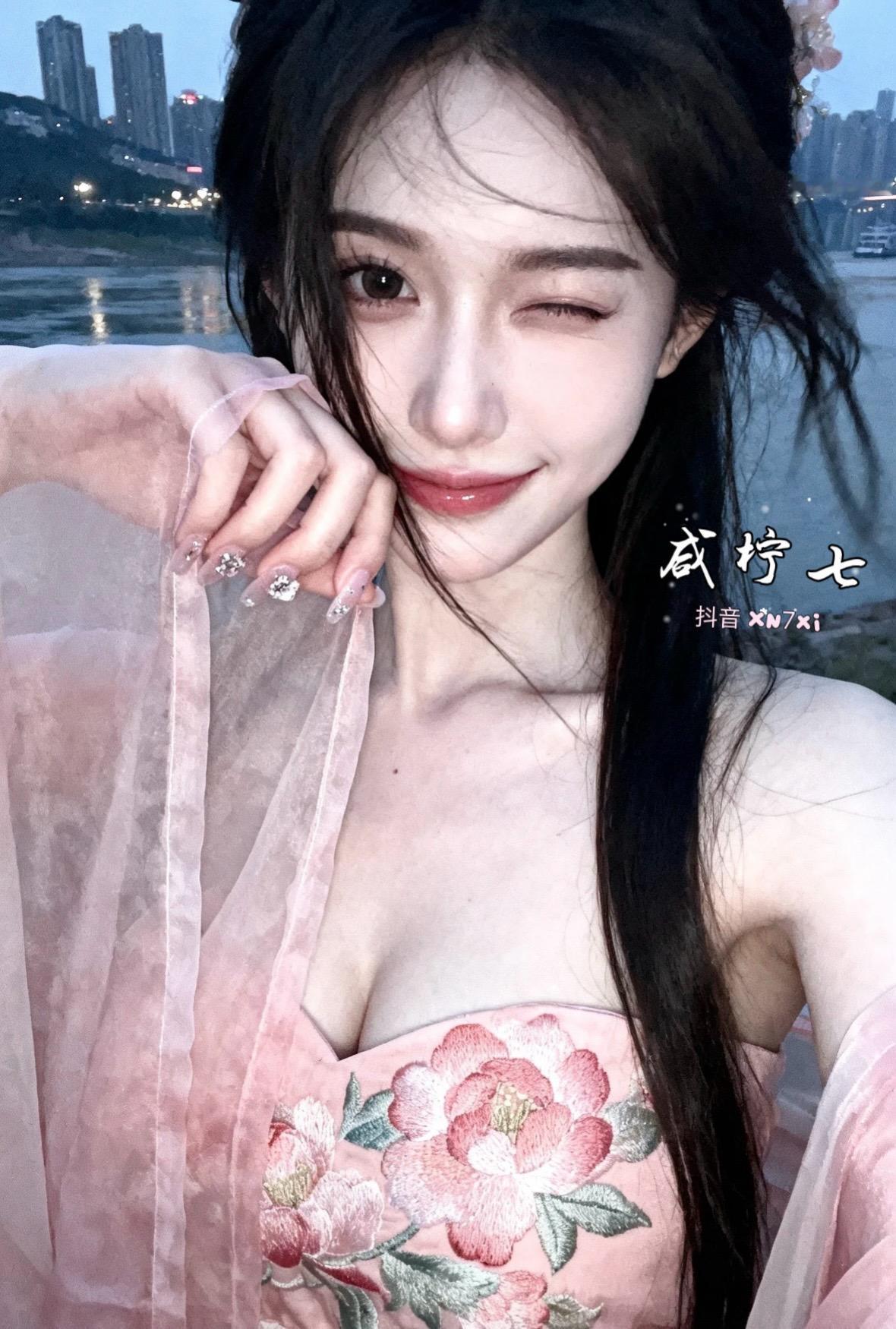 甲乙丙丁粤语版李佳薇先生贵姓 古风cos 二次元