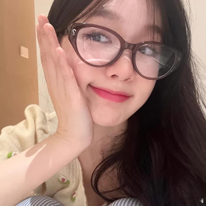 徐梦洁[超话]  xmj 徐梦洁李雯  xmj 徐梦洁六姊妹  市井灯火长明 我