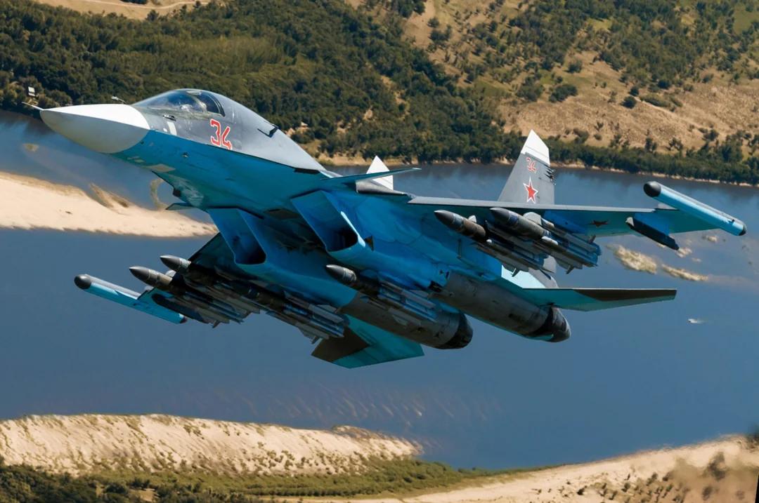 苏-34“后卫”（Su-34 Fullback）训练飞行
2016年，俄罗斯空军