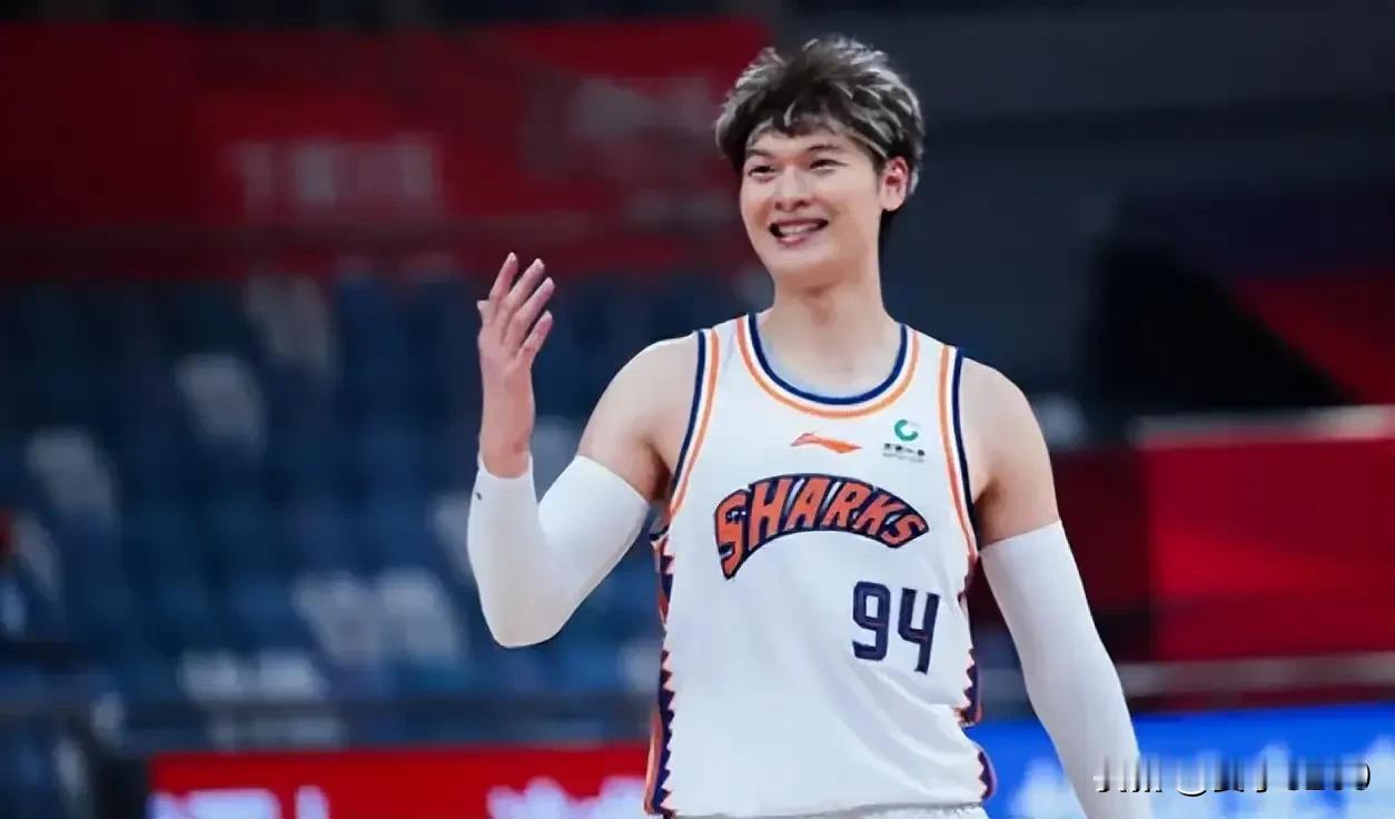 上海虽然99-112输给广东，但这几个人值得表扬

★王哲林，17投12中，30