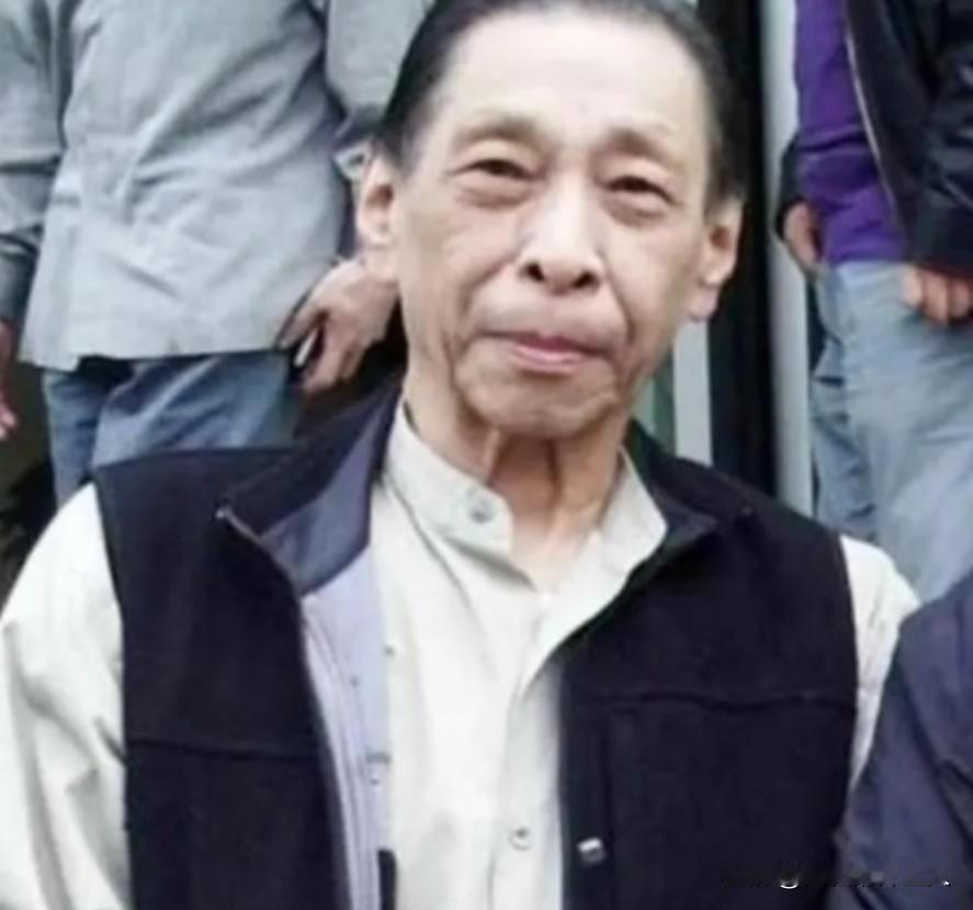 1991年，杜月笙的儿子杜维善来到北京，打算收回父亲购置的四合院，但住户拒不承认