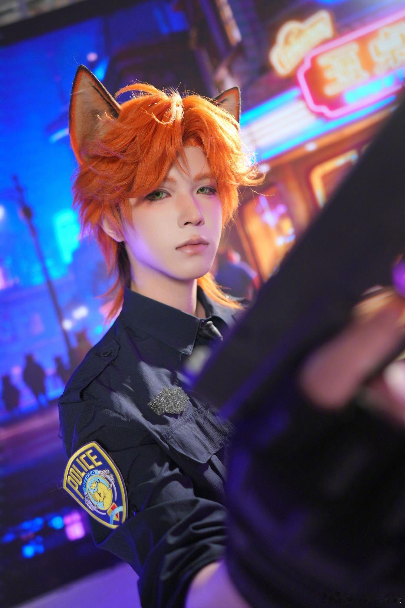 李希侃这波cos杀疯了！狐尼克真人化有脸了，慵懒痞帅的气质完美契合，适配度绝了，