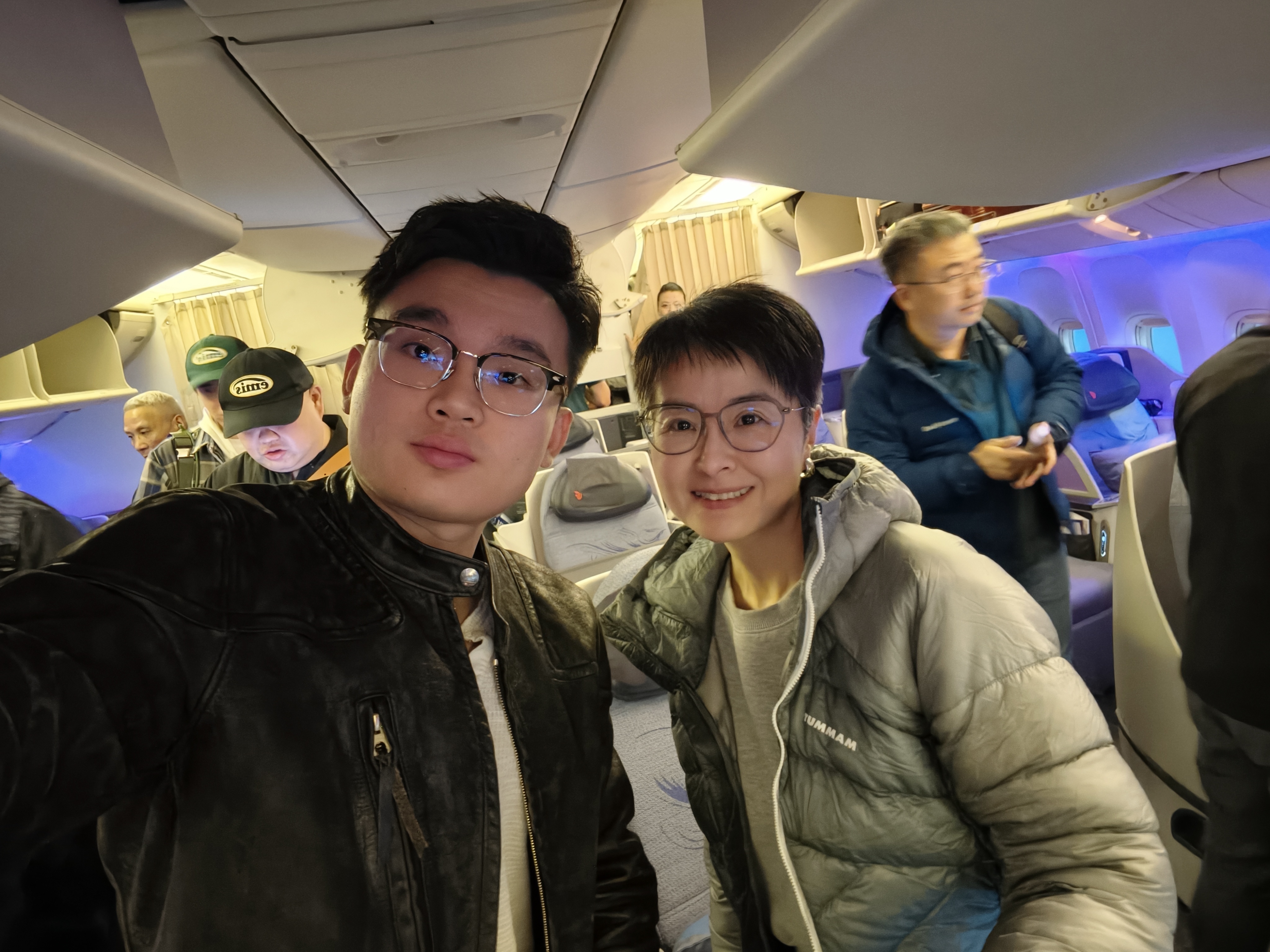 抵达法国，要到合影了！ 