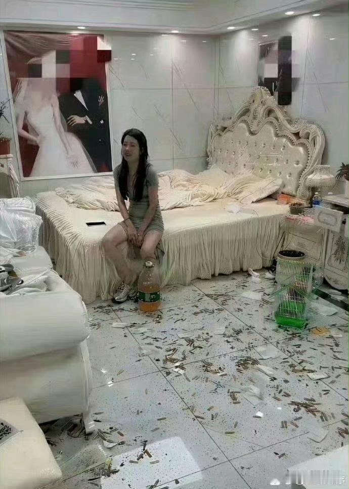 不怪新娘一脸无奈，换谁都一样 
