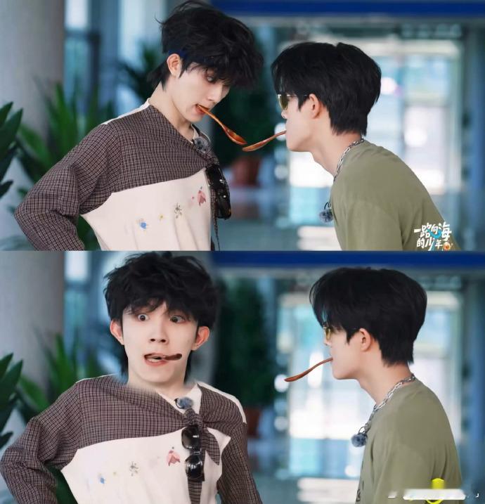 苏新皓瞪大了双眼我必须要马上收藏这个惊讶的表情了，这也太可爱了吧，这真实的反应真