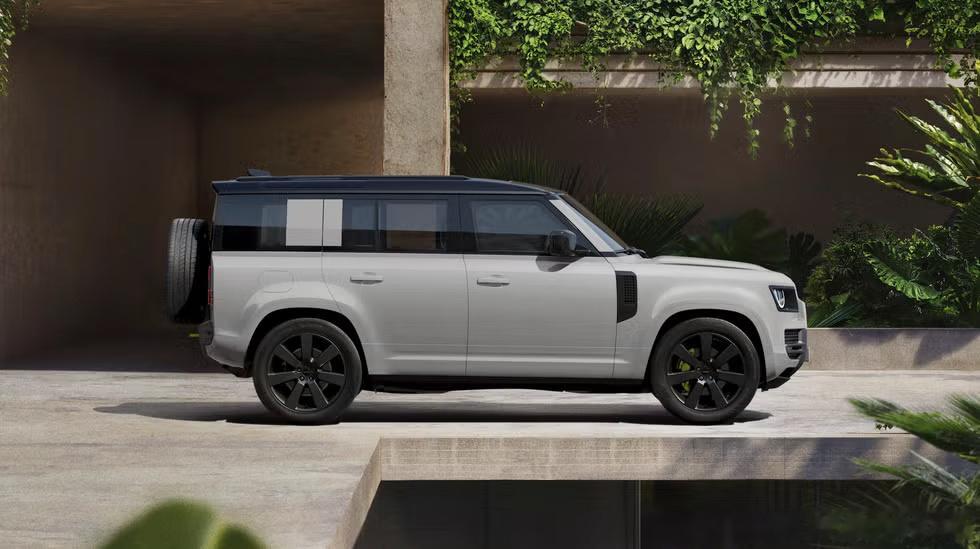 北美的路虎卫士取消了入门的2.0T和普通高配的5.0 V8增压，只留下3.0增压