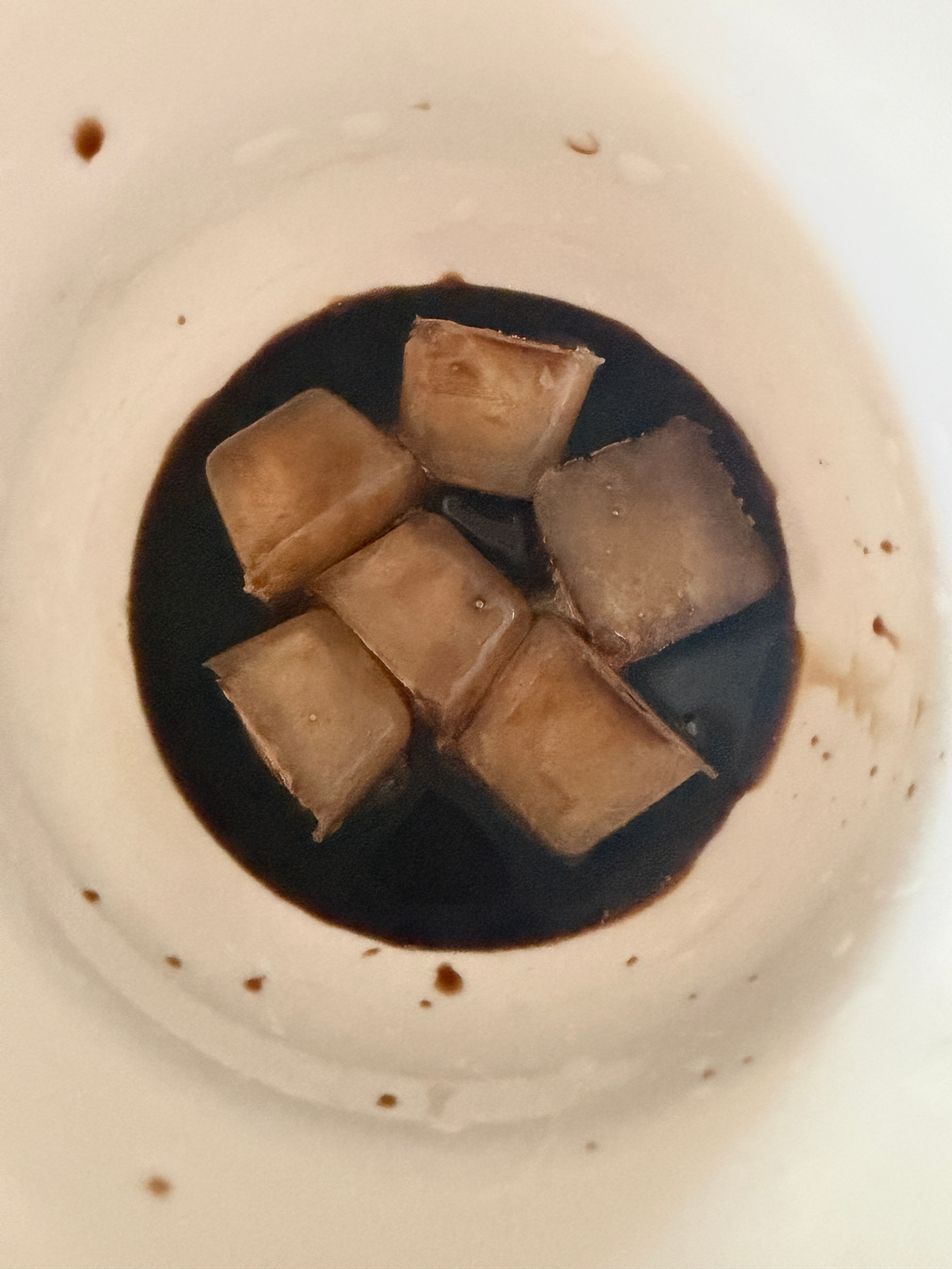 来一杯冰咖啡，这冰块老有说法了！ 